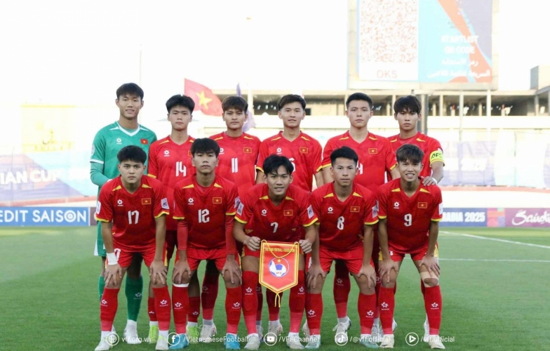 Chủ tịch VFF động viên U17 Việt Nam trước trận đấu quyết định gặp UAE