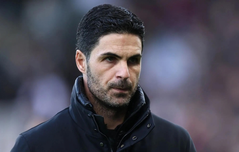 Arsenal cần nhanh chóng gia hạn hợp đồng với Saka và Saliba trước sự nhòm ngó của Real Madrid