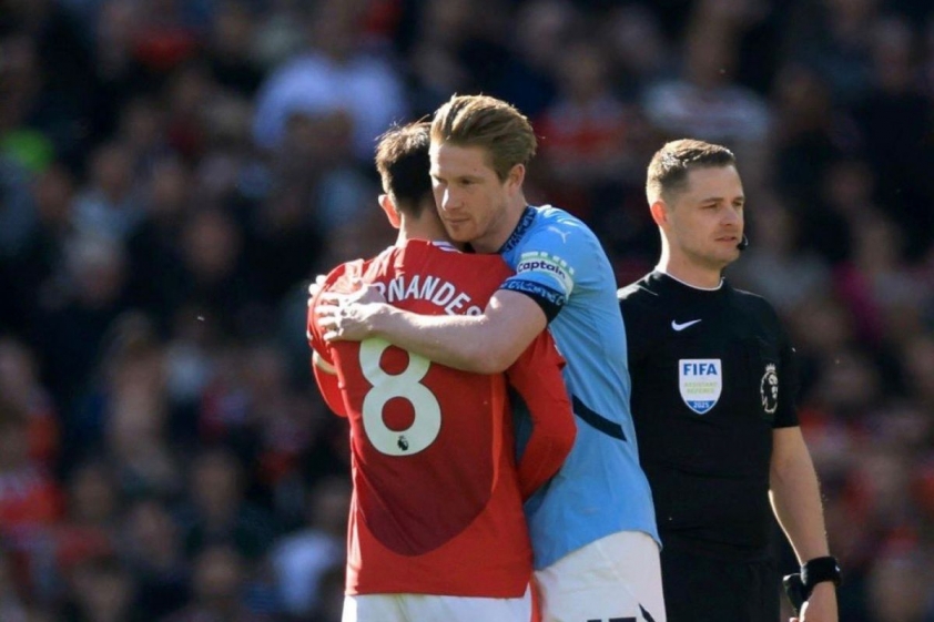 Bruno Fernandes dành lời khen ngợi có cánh cho Kevin De Bruyne sau trận derby Manchester