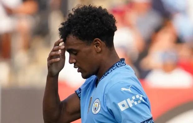 Oscar Bobb: Cơn ác mộng chấn thương đeo bám tài năng trẻ Man City