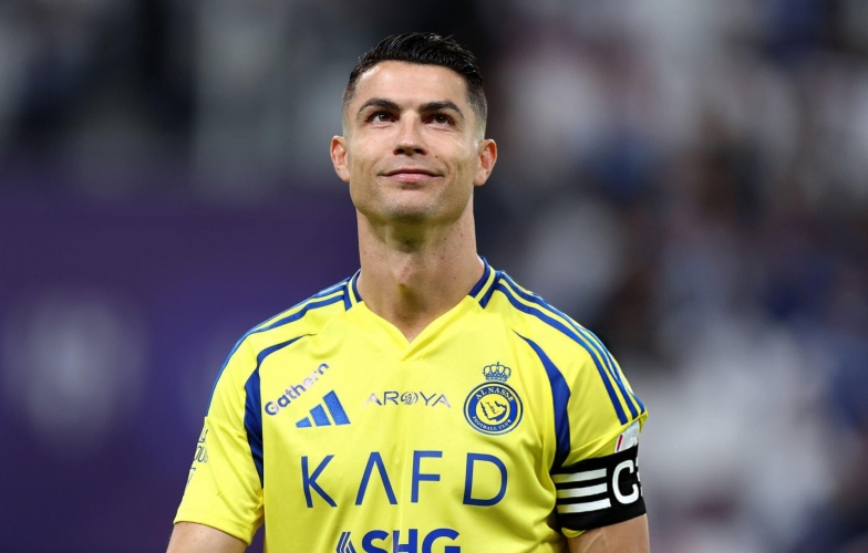 Cristiano Ronaldo sẽ tiếp tục thi đấu cho Al Nassr