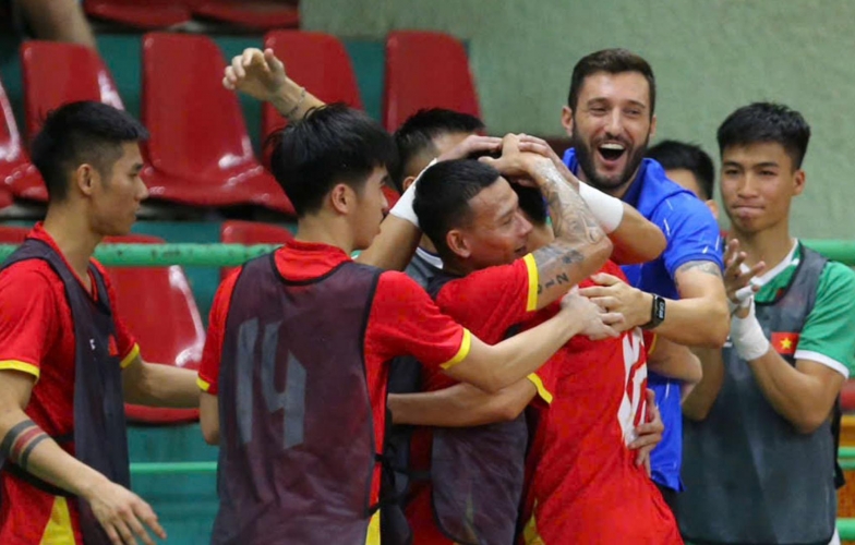 Tuyển Futsal Việt Nam tạo nên cơn địa chấn trước Kazakhstan