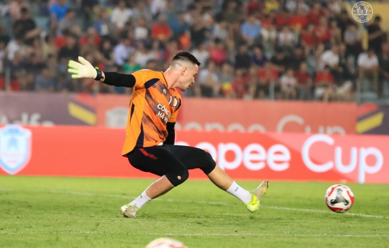 Thủ môn Filip Nguyễn: Anh hùng thầm lặng đưa CAHN vào chung kết Cúp C1 Đông Nam Á