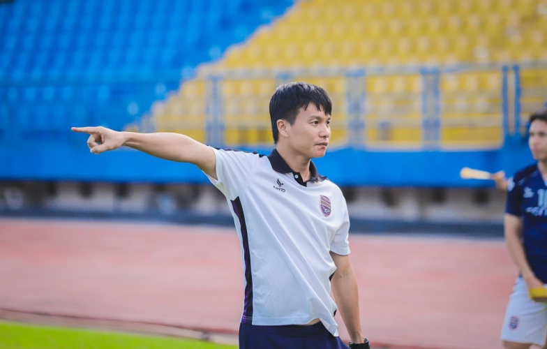 HLV Nguyễn Công Mạnh chia tay CLB Bình Dương sau chuỗi trận bết bát