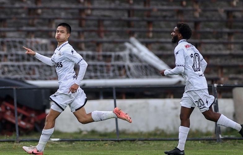 Hai anh em Đỗ Chung Nguyên và Thang Chung Chan cùng khoác áo Slavia Sofia