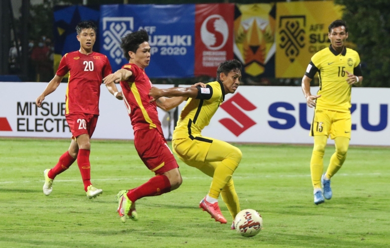 HLV Kim Sang Sik hé lộ đội hình xuất phát của ĐT Việt Nam đối đầu Malaysia