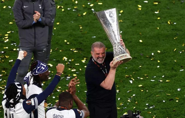 HLV Ange Postecoglou: Lời tiên tri thành hiện thực và chiến thắng lịch sử của Tottenham