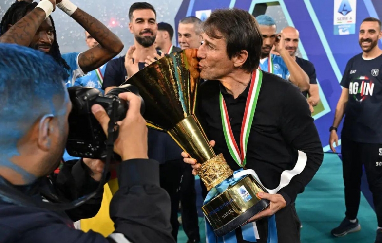 Sóng gió Serie A: Hiệu ứng domino trên băng ghế huấn luyện