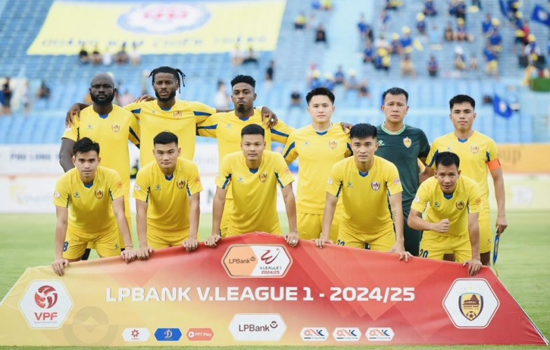 Quảng Nam thoát hiểm kịch tính, Đà Nẵng xuống play-off