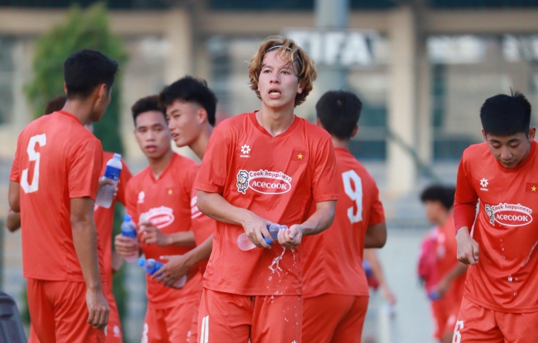 HLV Kim Sang Sik công bố danh sách 35 cầu thủ U23 Việt Nam chuẩn bị cho SEA Games 2025