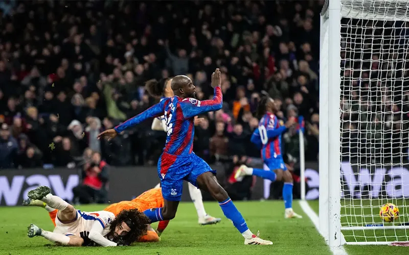 Mateta ghi bàn vào lưới Chelsea, pha lập công đầu tiên của Crystal Palace 2025