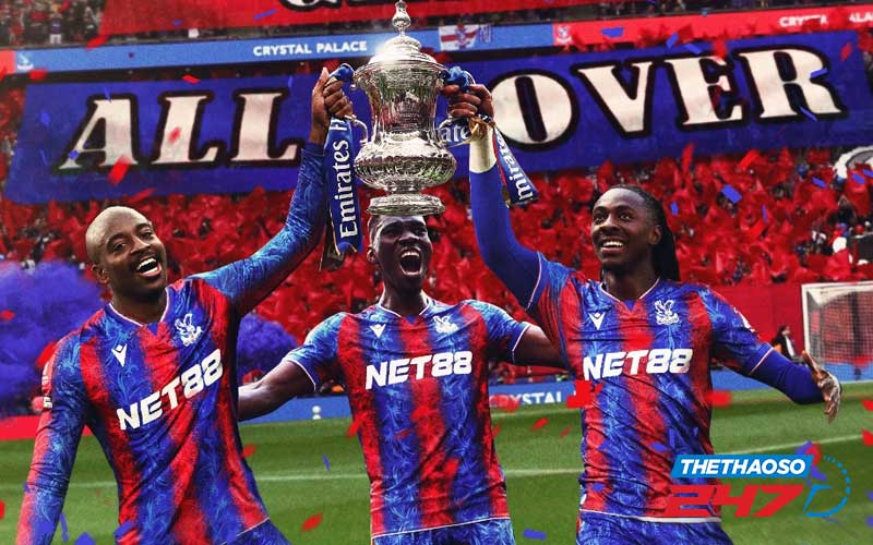 Crystal Palace không chỉ chơi bóng, họ chơi nét từng pha bóng