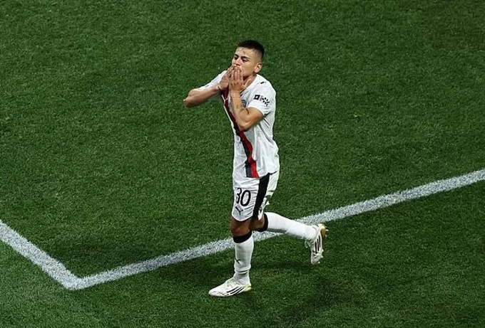 Claudio Echeverri: Ngôi sao trẻ Man City tỏa sáng và tương lai đầy hứa hẹn