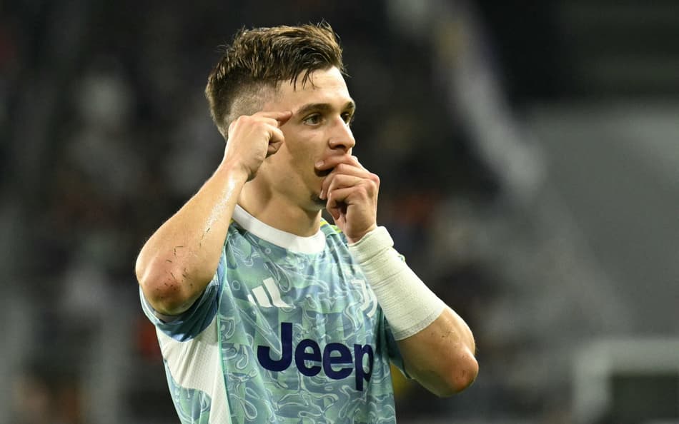 Siêu sao trẻ Francisco Conceicao tỏa sáng rực rỡ, dẫn dắt Juventus hủy diệt Al Ain tại FIFA Club World Cup 2025