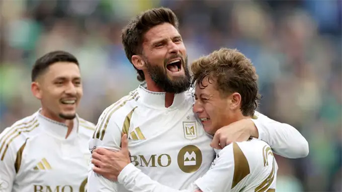 Olivier Giroud: Sự trở lại đầy cảm xúc và thách thức trước Chelsea