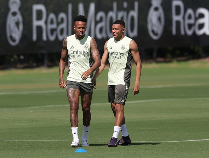 Real Madrid sẵn sàng cho trận đấu vòng 1/8 với Juventus cùng sự trở lại của Mbappe