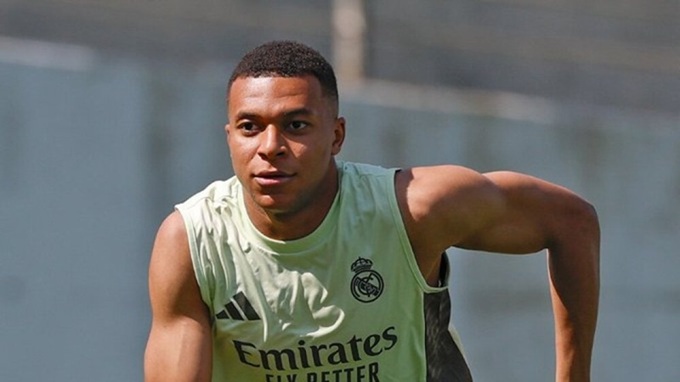 Real Madrid sẵn sàng cho trận đấu vòng 1/8 với Juventus cùng sự trở lại của Mbappe