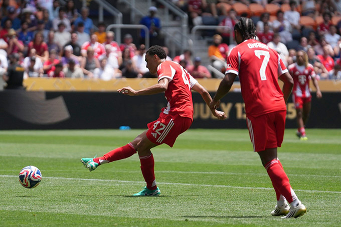 Siêu sao Musiala tỏa sáng rực rỡ, Bayern Munich đại thắng 10-0