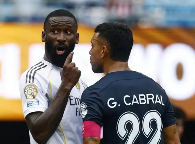 Rudiger tố cáo phân biệt chủng tộc, Real Madrid thắng Pachuca 3-1