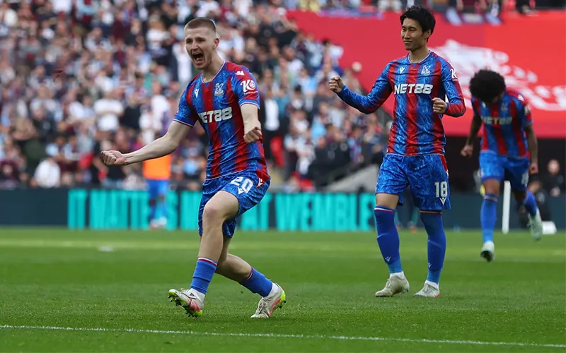 Adam Wharton: Chuyên Gia Chơi Nét Tại Crystal Palace