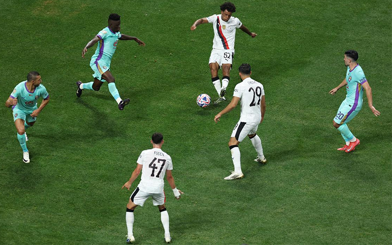 Tân binh rực sáng, Man City dễ dàng 'nghiền nát' Al Ain để tiến vào vòng 16 CWC