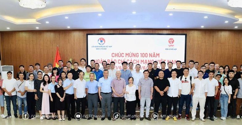 LĐBĐ Việt Nam gặp gỡ báo chí thể thao phía Bắc, thảo luận về tương lai bóng đá Việt Nam