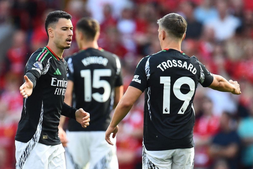 Arsenal thanh lọc đội hình: Bài toán cân bằng tài chính và tham vọng vô địch