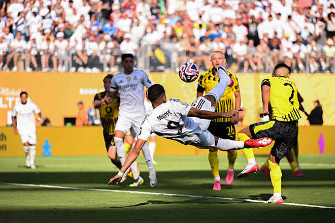 Siêu phẩm của Mbappe và đội hình tiêu biểu tứ kết FIFA Club World Cup 2025