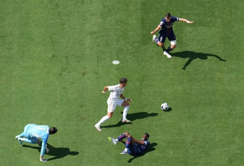 Thảm Họa Phòng Ngự: Real Madrid Thất Thủ Nặng Trước PSG, Khủng Hoảng Vượt Ngưỡng 20 Năm