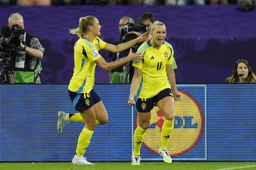 Tuyển Anh kịch tính vượt qua Thụy Điển, tiến vào bán kết EURO 2025