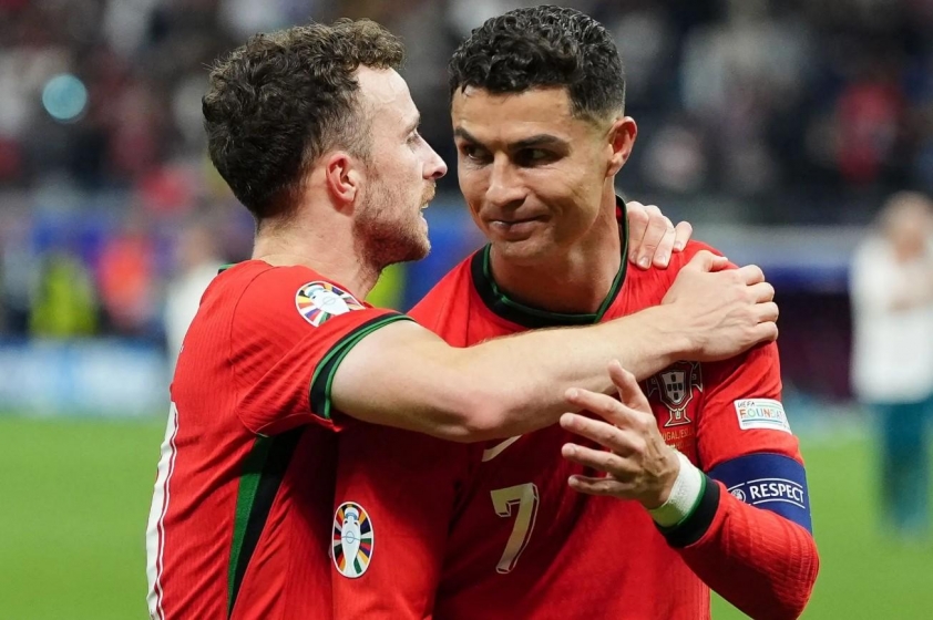 Ronaldo vắng mặt tại tang lễ Diogo Jota: Sự im lặng giữa bão dư luận
