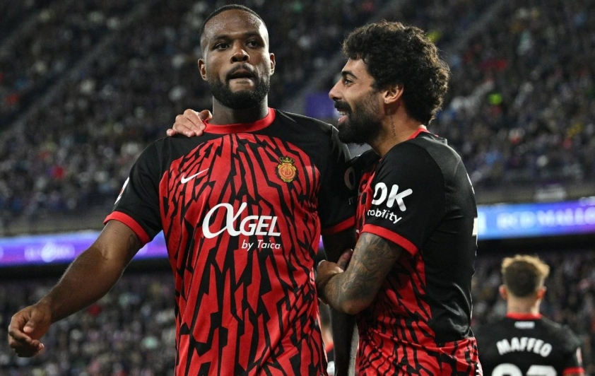 Lời nguyền Son Moix: Liệu Barcelona có thể phá bỏ lời nguyền đen đủi?