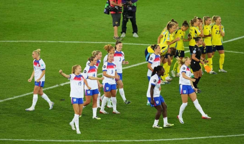 Tuyển Anh kịch tính vượt qua Thụy Điển, tiến vào bán kết EURO 2025