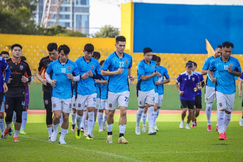 Tiến Linh và Quế Ngọc Hải ở lại Bình Dương mùa giải 2025-2026
