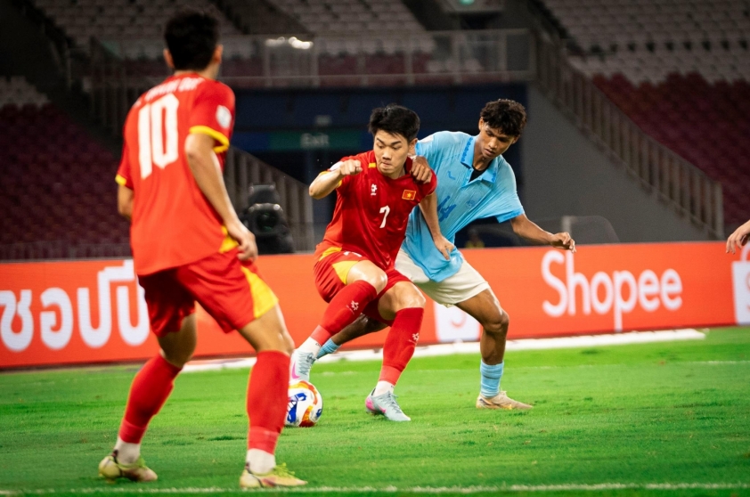 U23 Việt Nam vượt qua Campuchia, Đình Bắc kêu gọi cải thiện để hướng đến chức vô địch