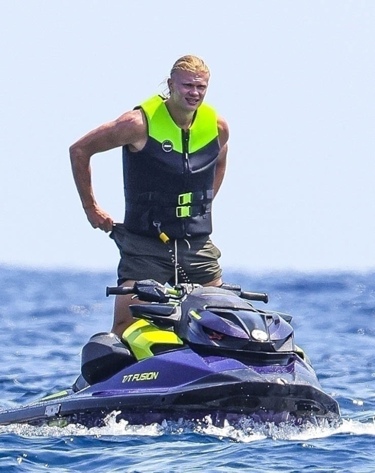 Erling Haaland tận hưởng kỳ nghỉ hè xa hoa tại Ibiza sau thất bại tại FIFA Club World Cup 2025
