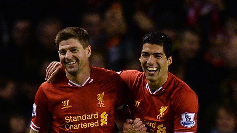 Huyền thoại Gerrard chọn Suarez là đồng đội xuất sắc nhất mọi thời đại