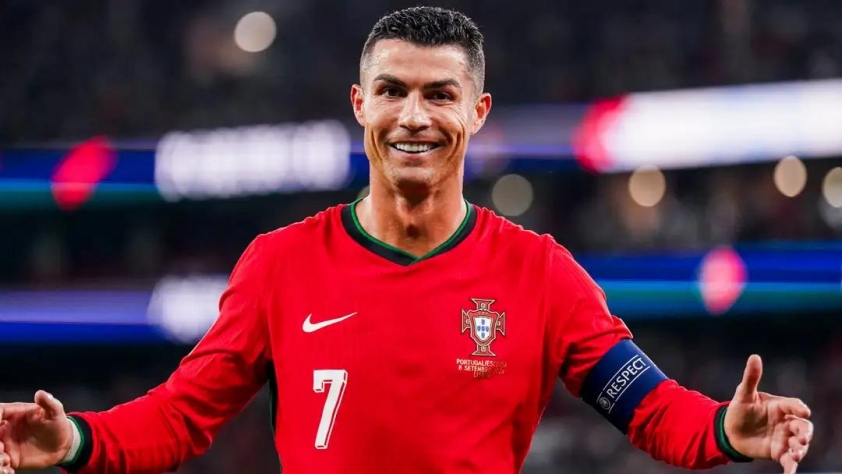 Cristiano Ronaldo: Bản thân là cầu thủ hoàn hảo nhất lịch sử