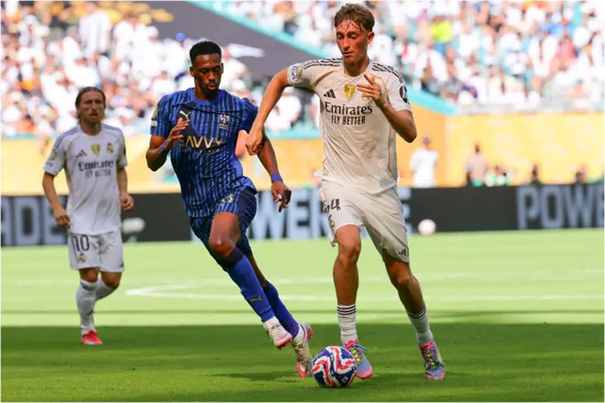 Dean Huijsen: Trung vệ Real Madrid với trái tim tiền vệ