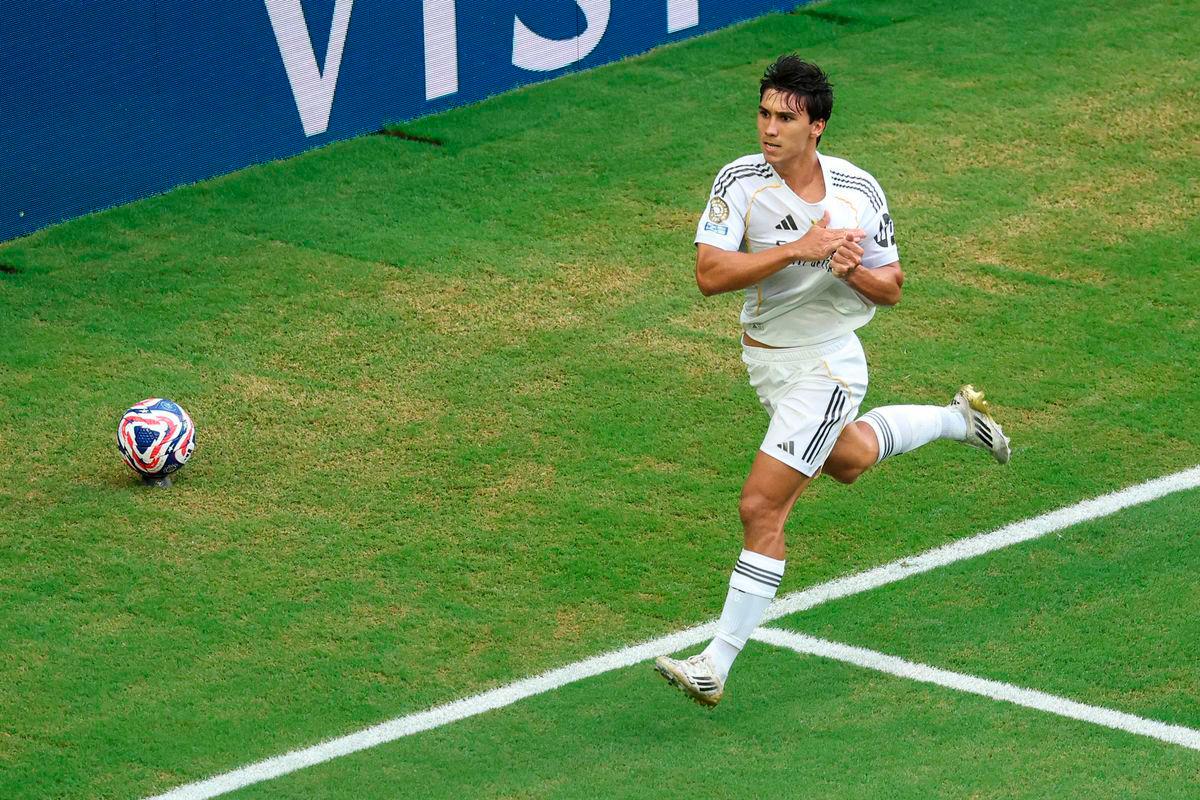 Gonzalo Garcia: Viên ngọc thô tỏa sáng rực rỡ trong màu áo Real Madrid