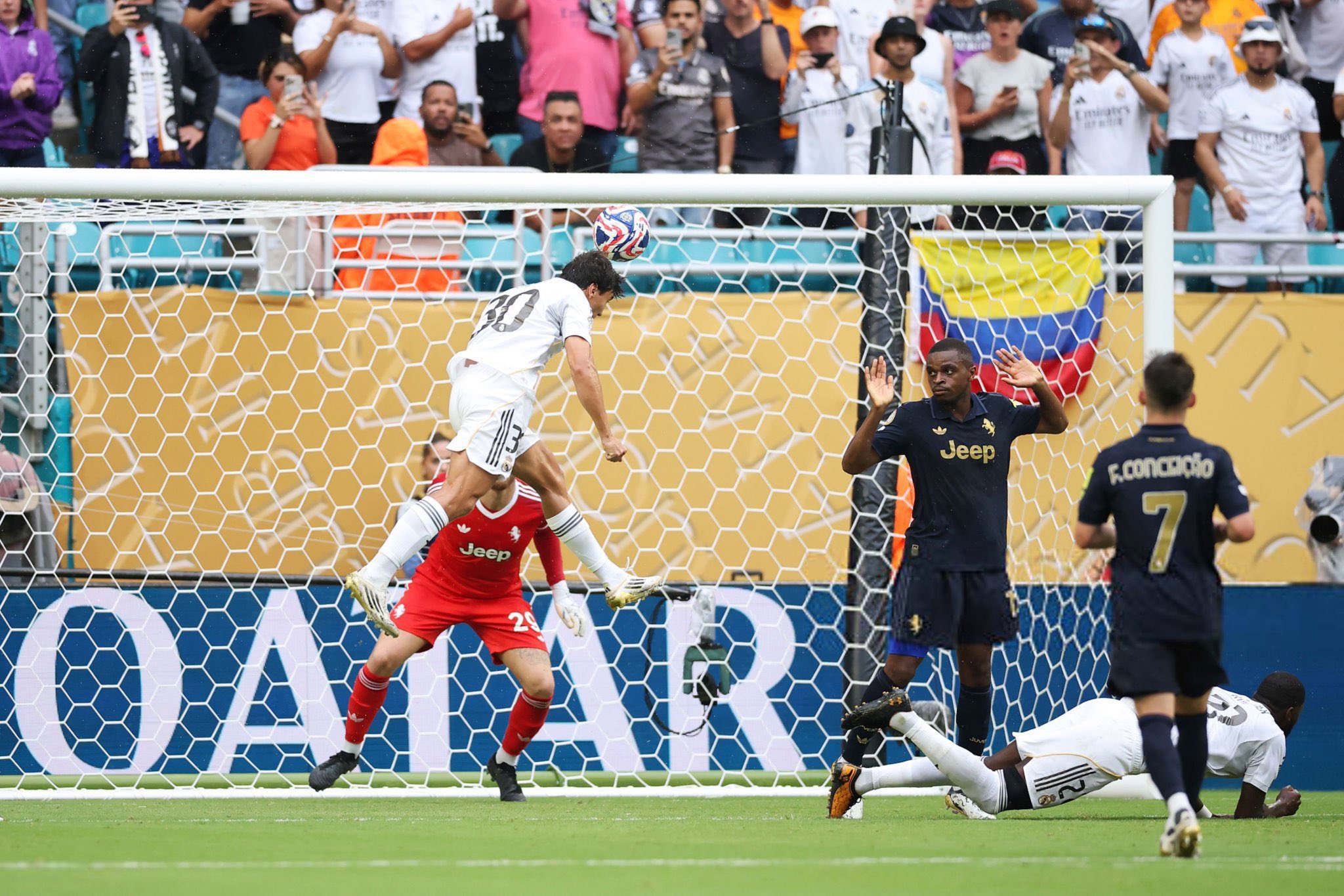 Vũ khí bí mật Garcia: Ngôi sao trẻ tỏa sáng rực rỡ, đưa Real Madrid lên đỉnh vinh quang