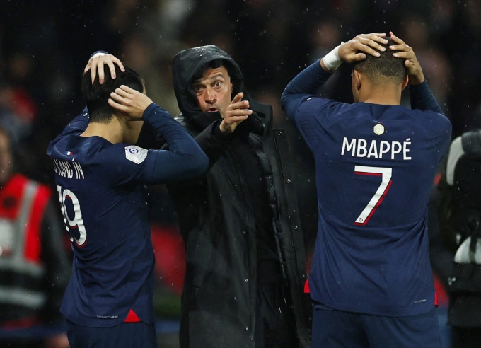 Bài học khắc nghiệt của Enrique dành cho Mbappe và thành công rực rỡ của PSG