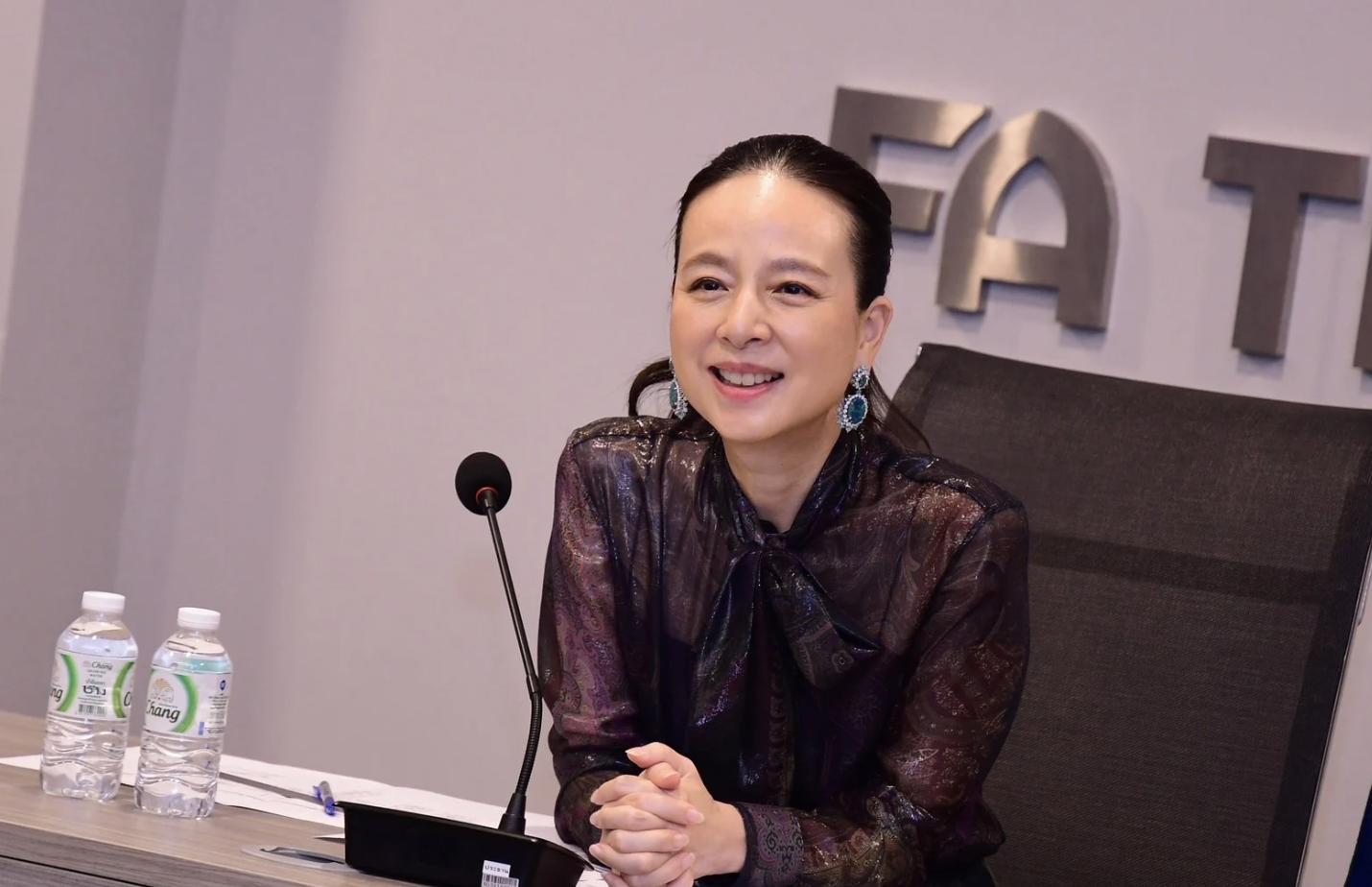 U23 Thái Lan để thua bán kết nhưng vẫn nhận được sự động viên mạnh mẽ từ Madam Pang