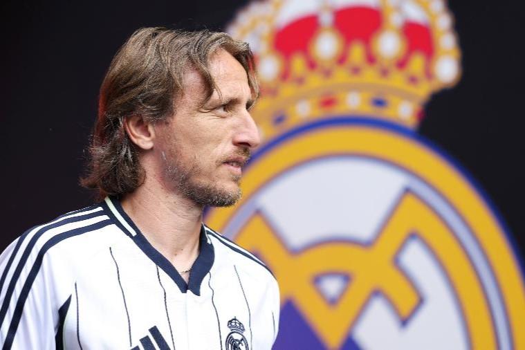 Real Madrid hủy theo dõi Modric: Quy tắc thép hay hành động phũ phàng?