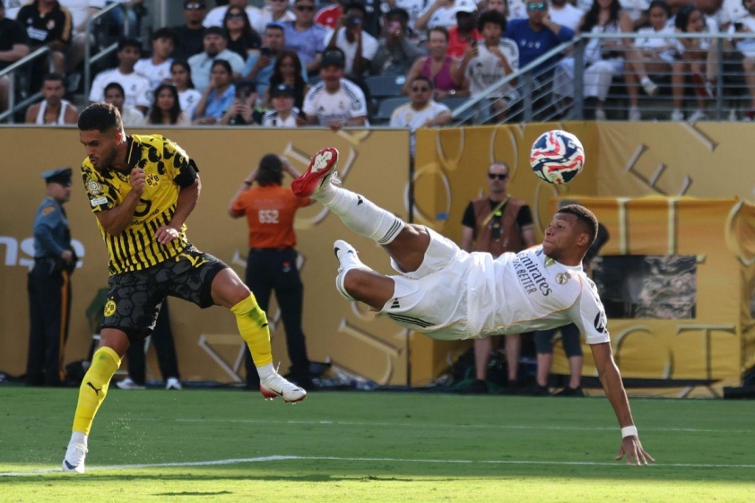 Mbappe: Từ bàn thắng quyết định đến cuộc kiểm tra doping bất thường