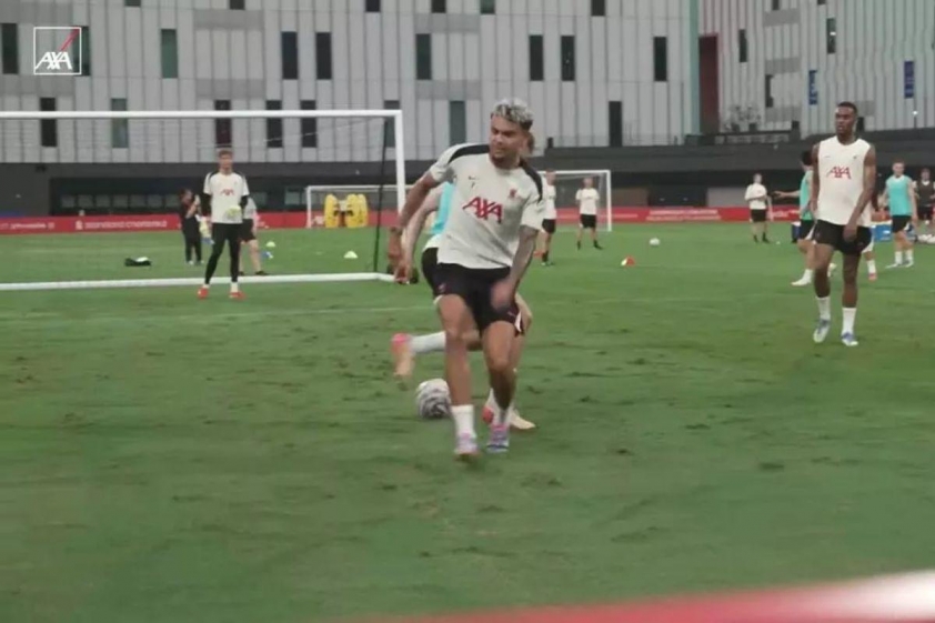 Conor Bradley: Ngôi sao trẻ Liverpool khiến Luis Diaz “đứng hình” và làm sống dậy huyền thoại Zidane