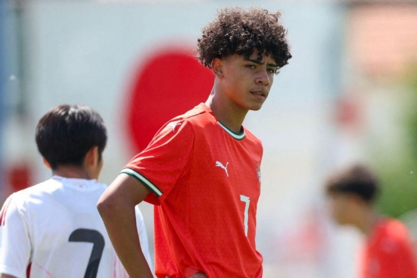 Con trai Cristiano Ronaldo tập luyện cùng CLB Portimonense, nối tiếp giấc mơ sân cỏ