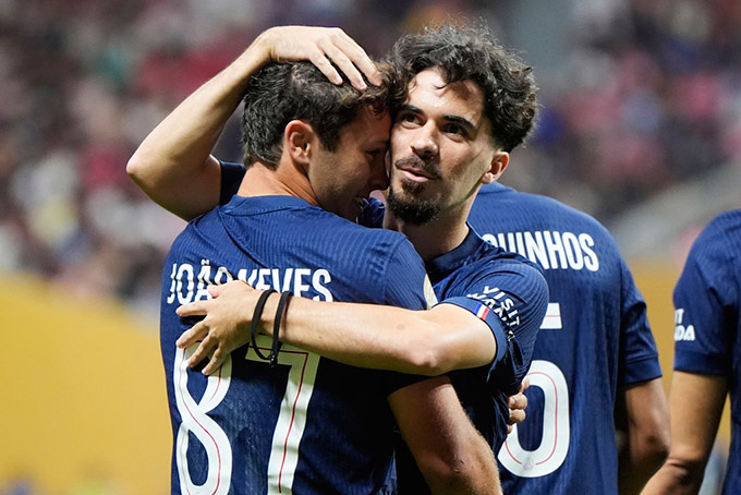 PSG Siêu Mạnh Mùa Giải 2025: Lối Chơi Tập Thể Thần Thánh Dưới Triều Đại Luis Enrique