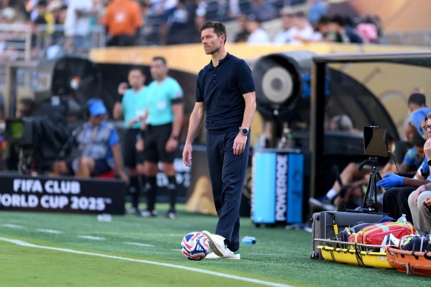 Giấc mơ Galactico của HLV Alonso tại Real Madrid: Vấp ngã trước rào cản tài chính
