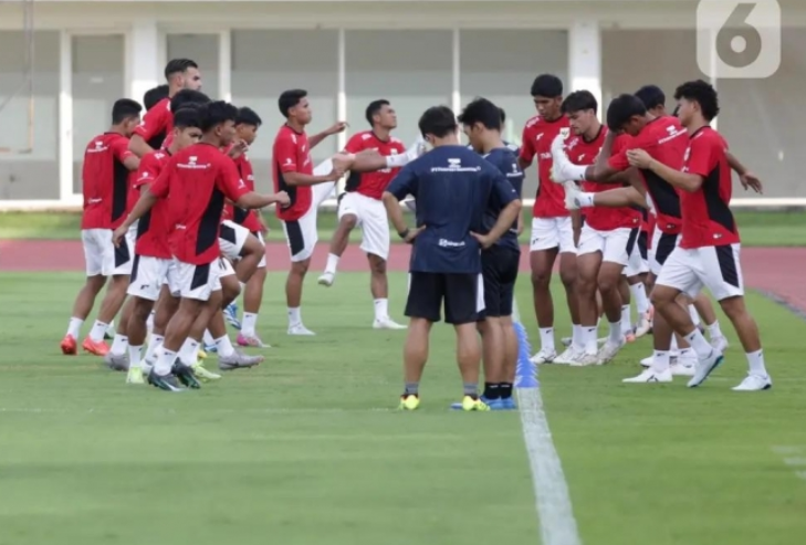 HLV Vanenburg gây bất ngờ: U23 Indonesia không đá giao hữu trước thềm SEA Games